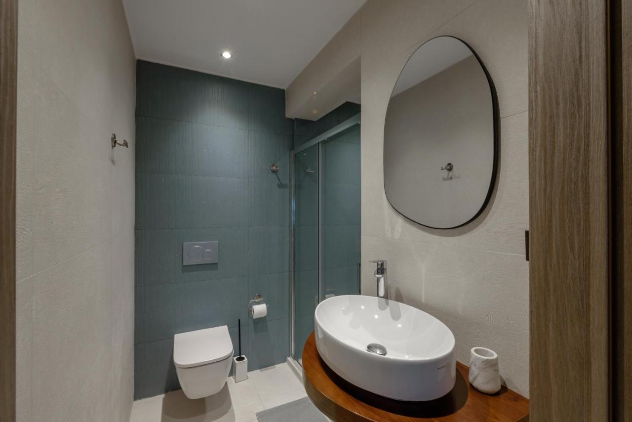 Galio Suites Airport By Airstay สปาตา ภายนอก รูปภาพ